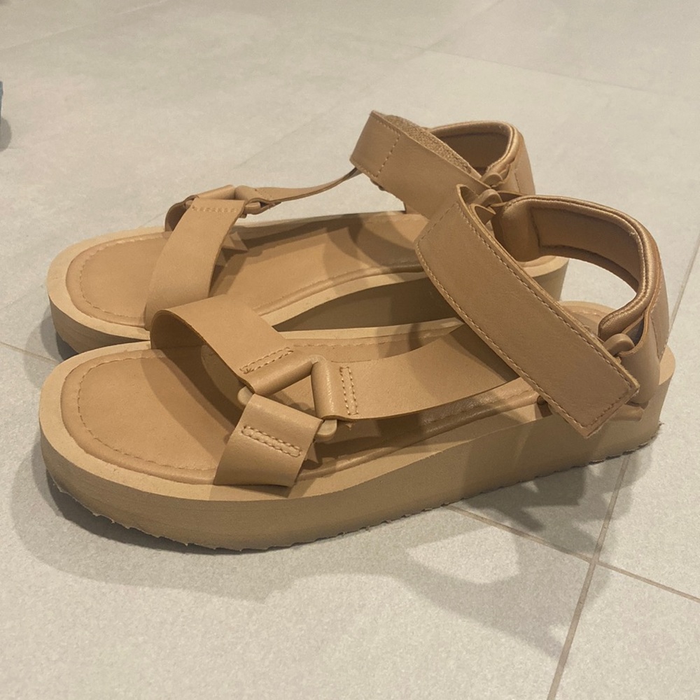 Abercrombie and Fitch sport sandals